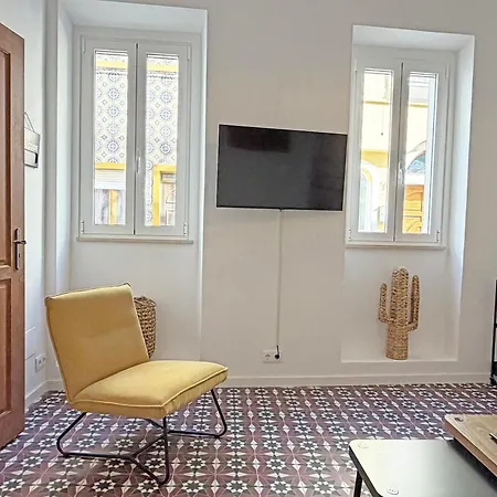 Red Flamingo Townhouse * Fuzeta