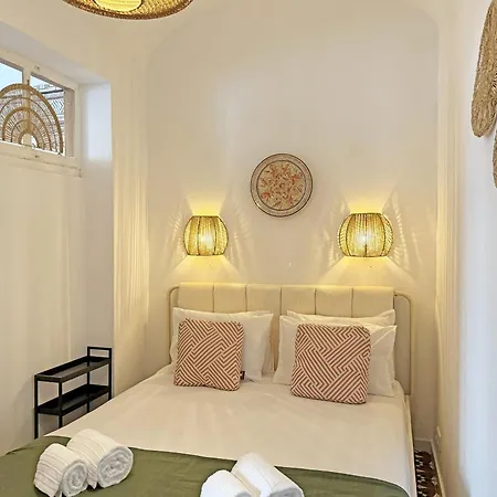Red Flamingo Townhouse *
