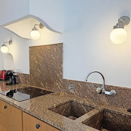 Red Flamingo Townhouse * Fuzeta
